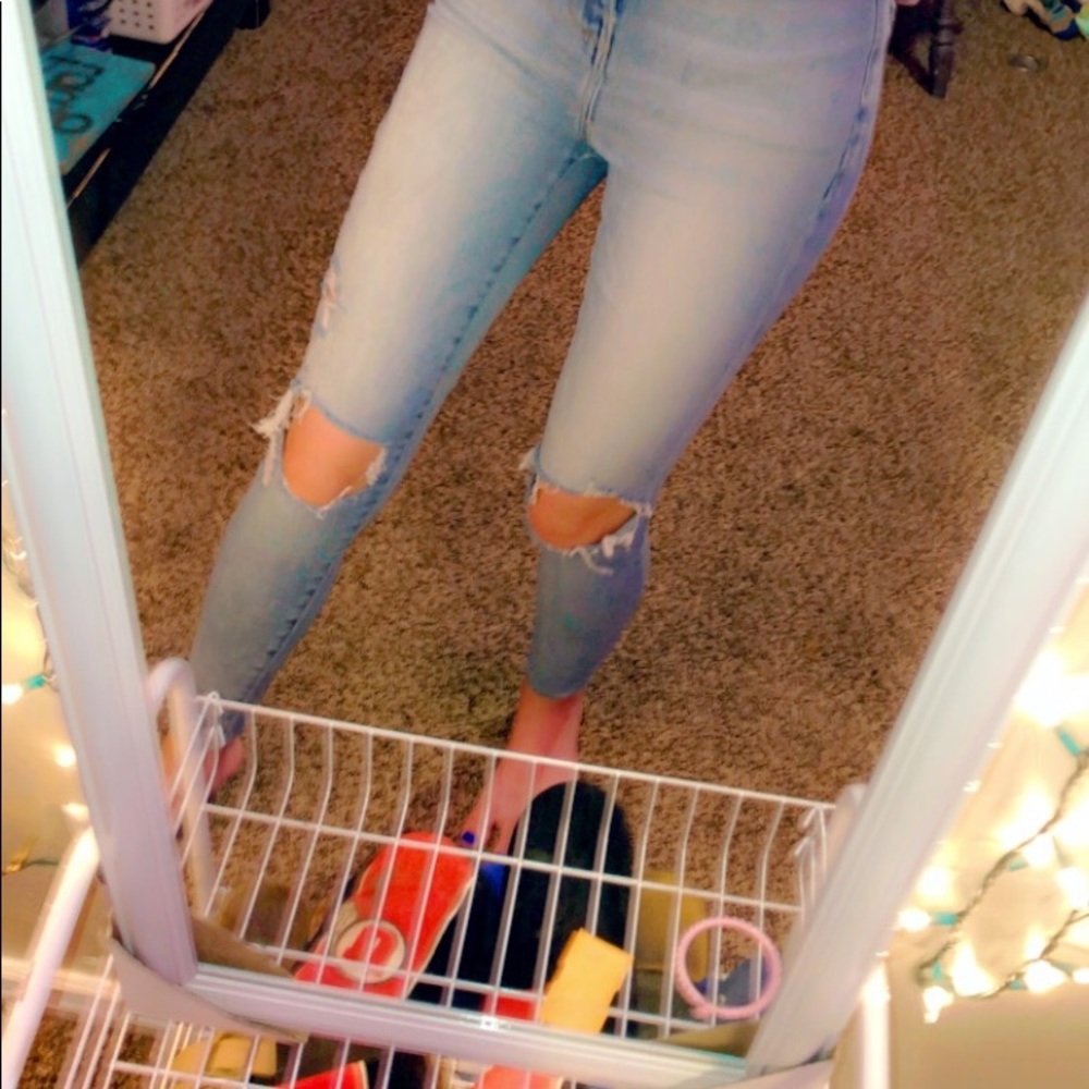 American eagle ripped jeans